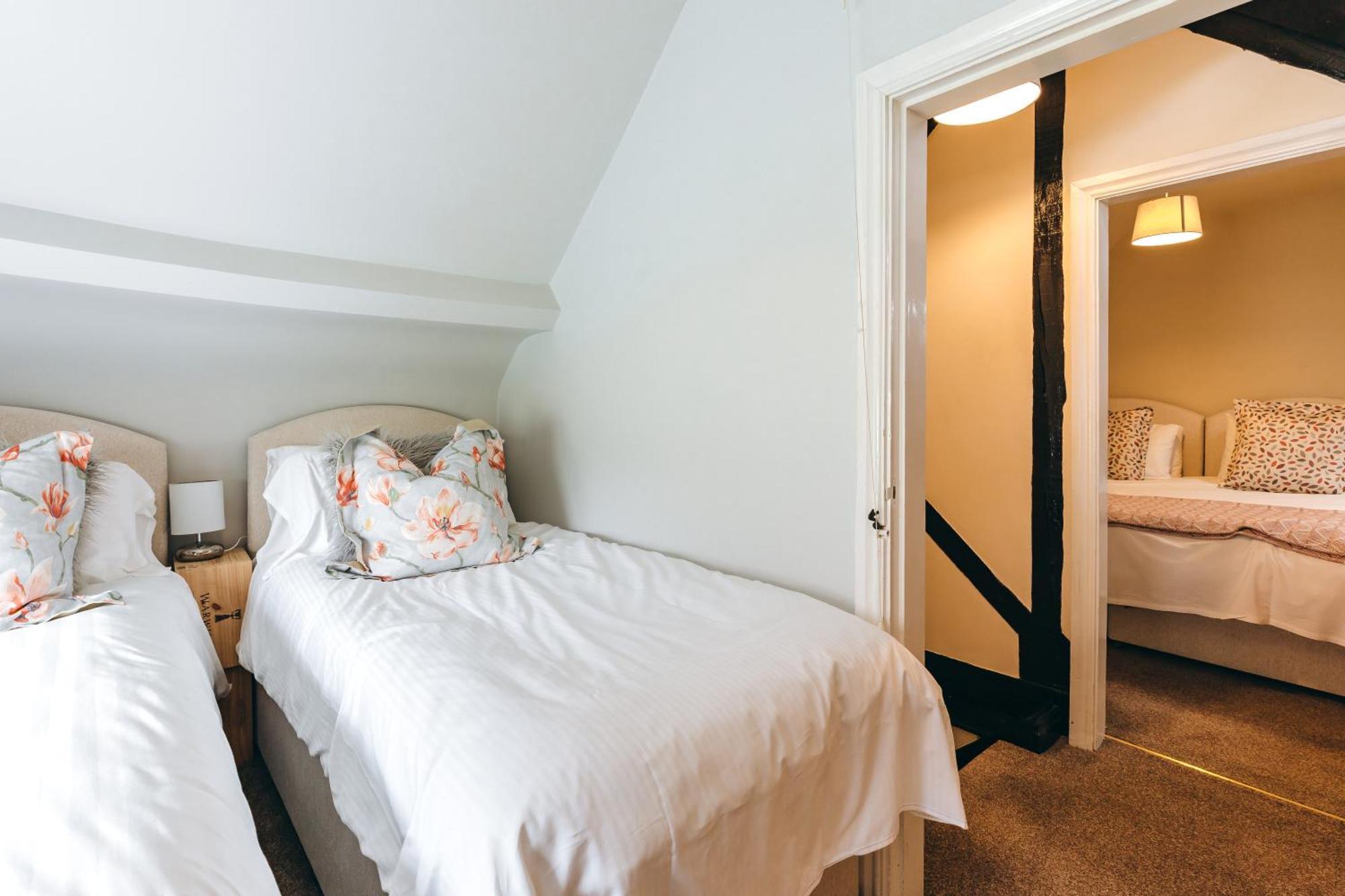 High Grosvenor House With Rose And Heath Cottages بريدغنورث المظهر الخارجي الصورة